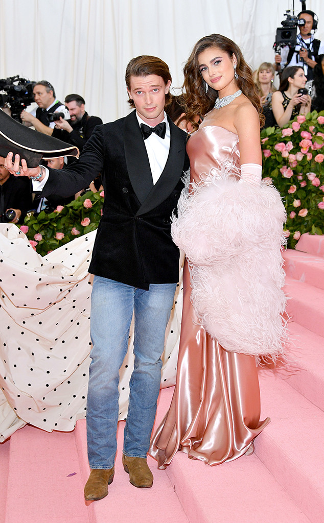 Taylor Hill, Patrick Schwarzenegger, 2019 Met Gala